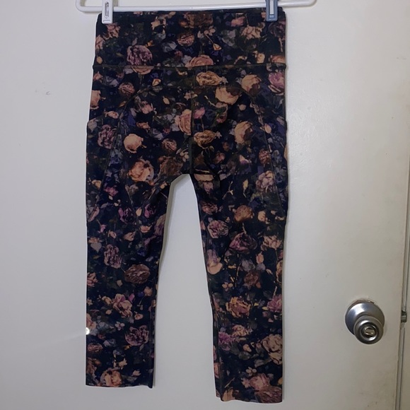 Lululemon Fast & Free Crop II *Nulux 19" - Picture 4 of 6